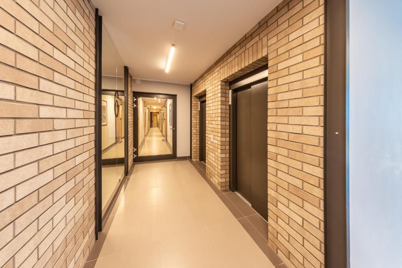 Apartamenty W Gdansku - Zajezdnia Wrzeszcz, Grudziadzka 4B 外观 照片